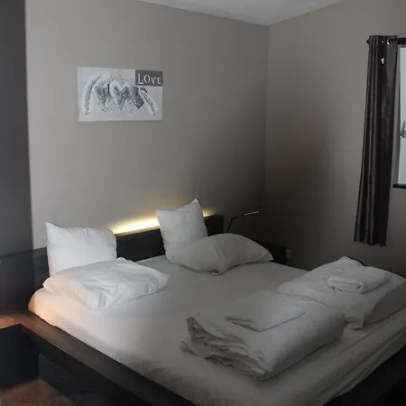 Between Haarlem&amsterdam *