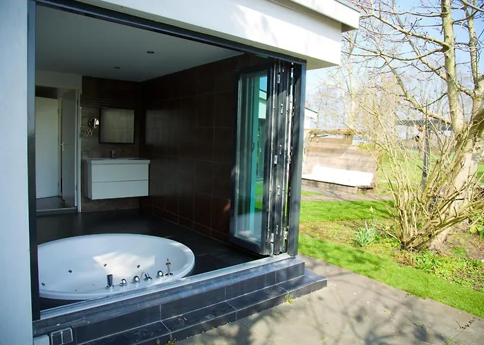 Villa Haarlem Amsterdam With Jacuzzi Vijfhuizen
